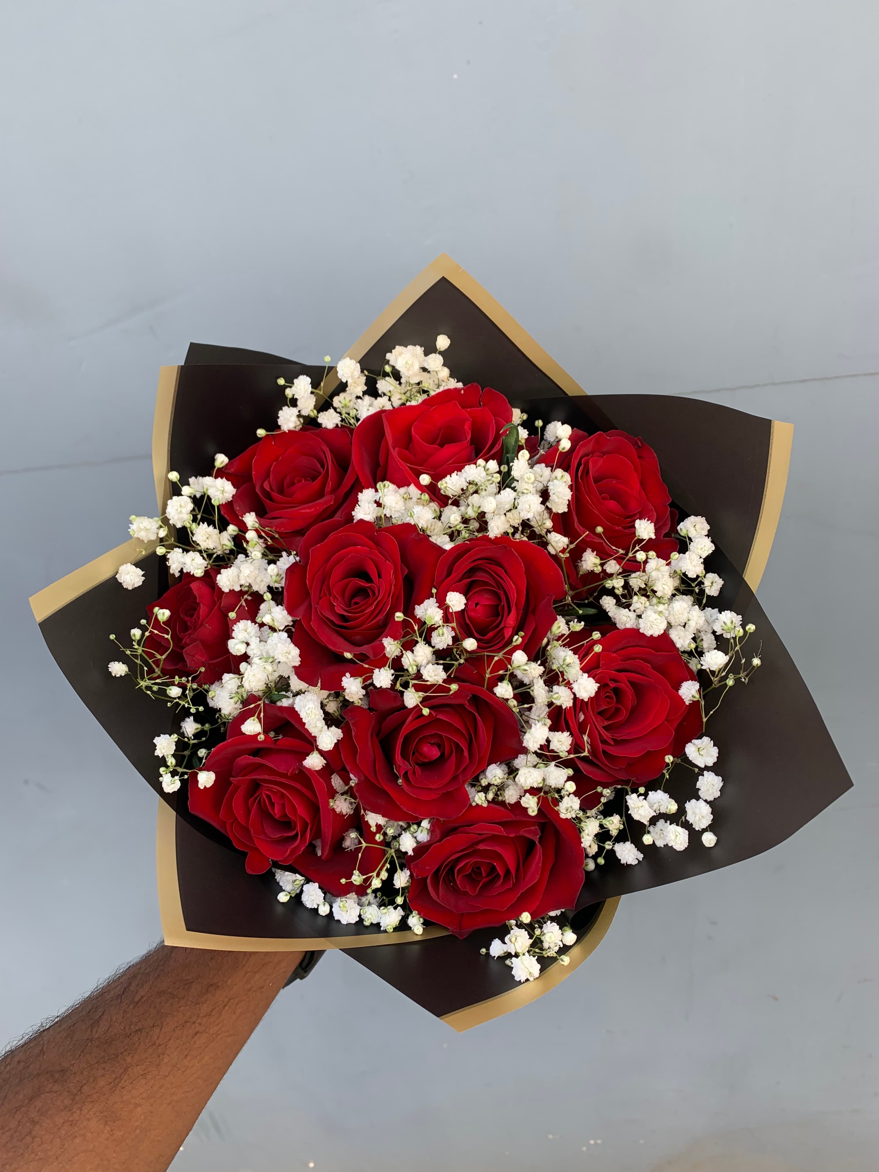 Classic red roses elegance